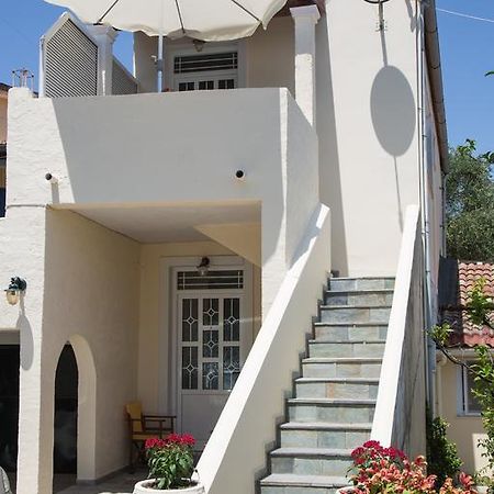 Apartments Margarita Kaizer Bridge Achilleion Екстер'єр фото